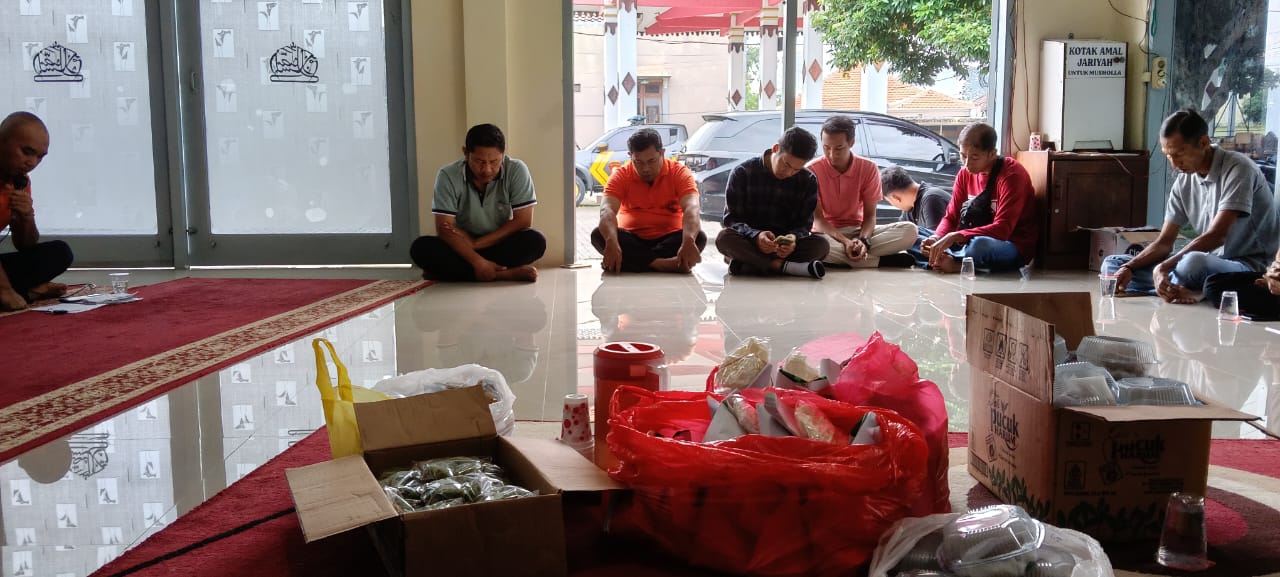 KEGIATAN RUTIN ISTIGOSAH JUM'AT LEGI